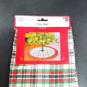 ♥️5/$20♥️ Christmas tree skirt.. plaid..